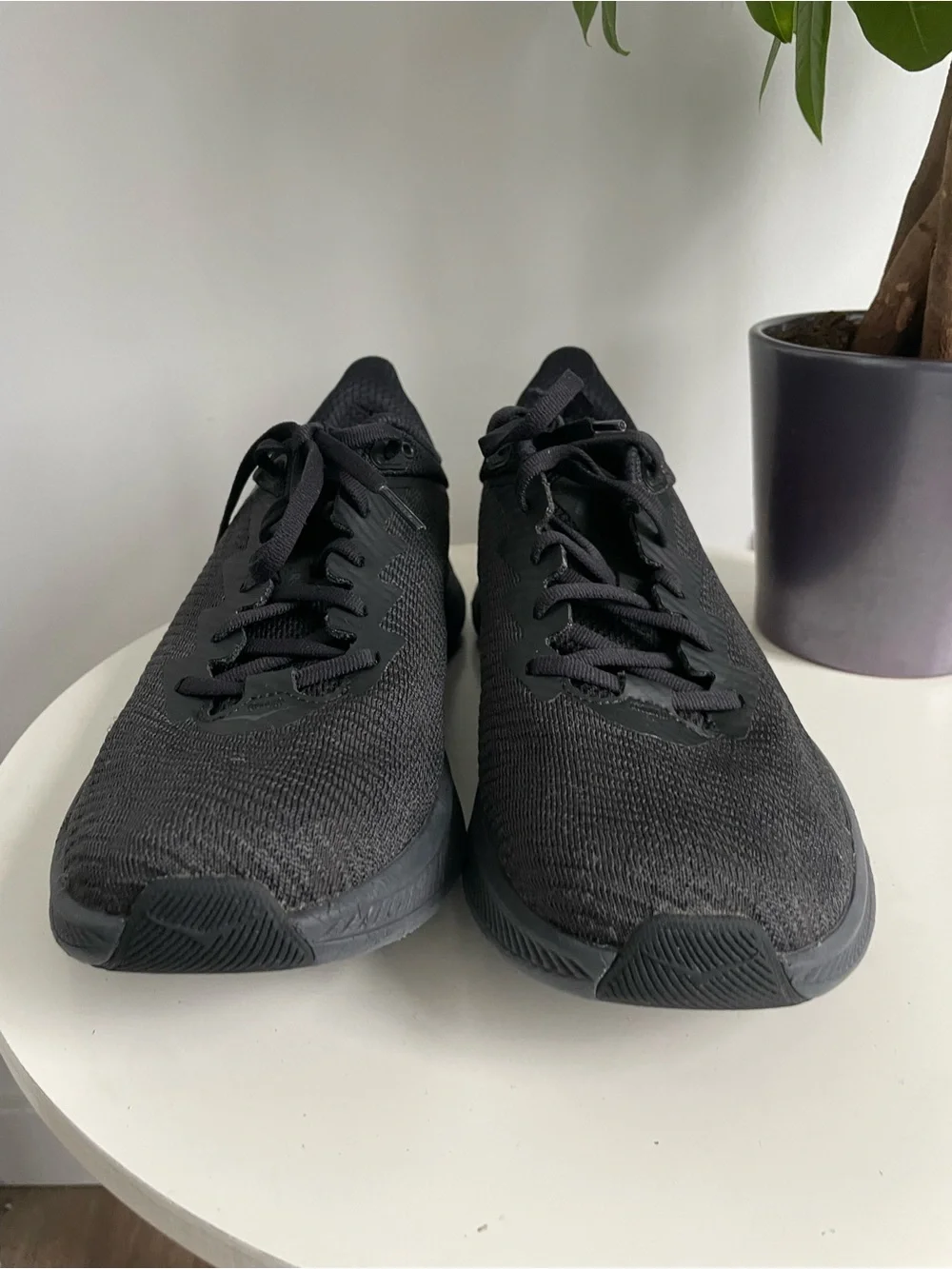 Men Size 9.5 Hoka One One Solimar Black Gum Running Shoes